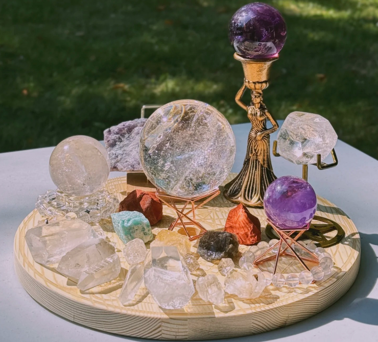 Feng Shui: Where to Put Crystals to Attract Luck and Money